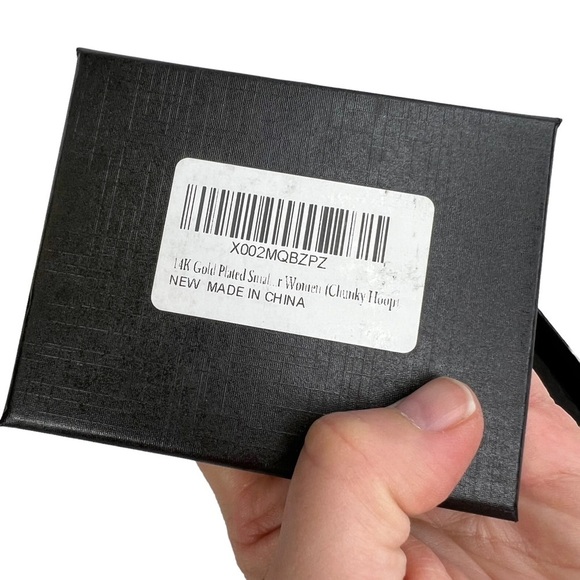 Lot of 10 Pairs of Hoops & Stud Pierced Earrings: LOFT AVON - Picture 3 of 15